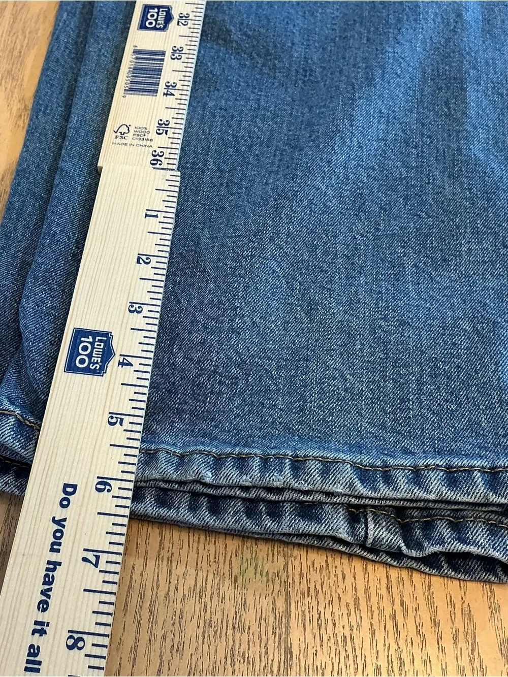 Levi’s 505 Men’s W36 L30 Regular Straight Jeans Medium Wash Distressed